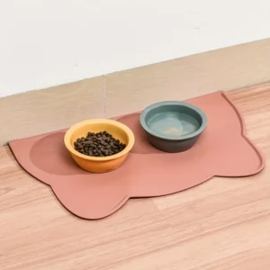 Thin silicone waterproof feeding mat for cats and dogs with raised edges