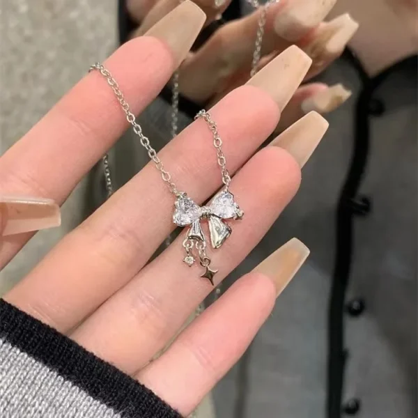Pink crystal heart bowknot pendant necklace on clavicle chain