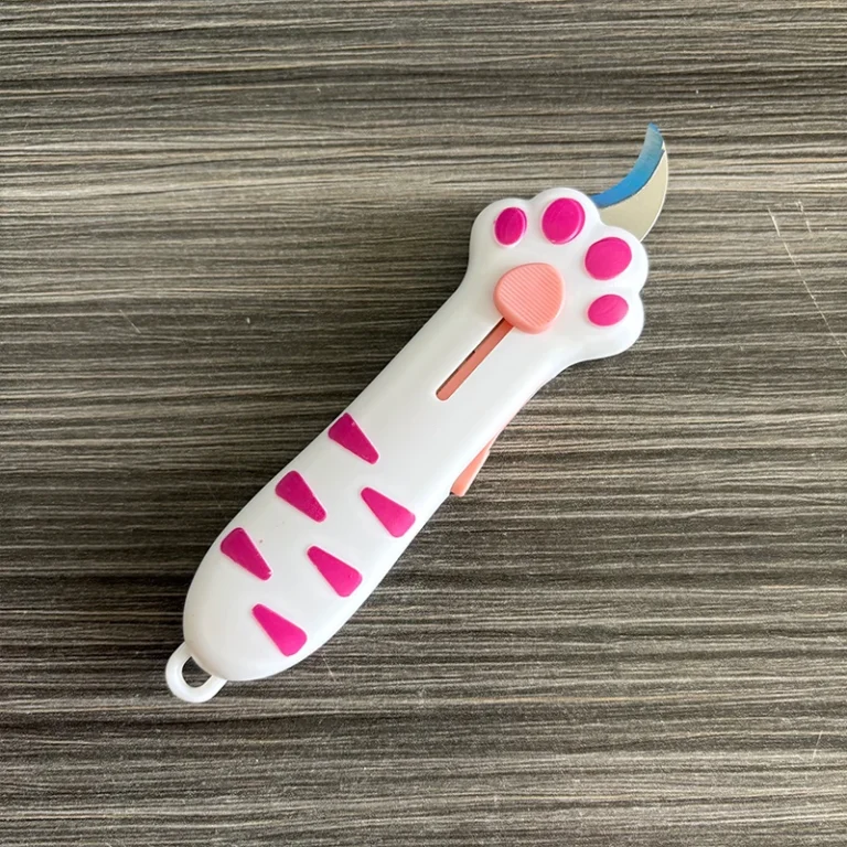 Retractable Cat Paw Utility Knife for Paper Cutting